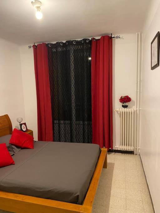 Appartement T4 A Deux Pas De La Gare St Charles Марсилия Екстериор снимка