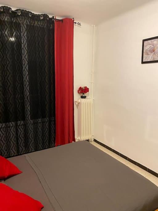 Appartement T4 A Deux Pas De La Gare St Charles Марсилия Екстериор снимка