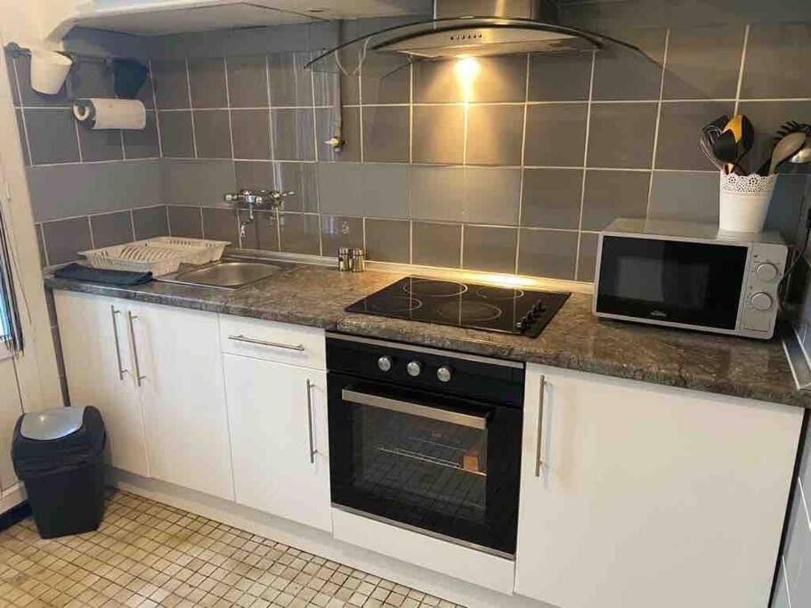 Appartement T4 A Deux Pas De La Gare St Charles Марсилия Екстериор снимка