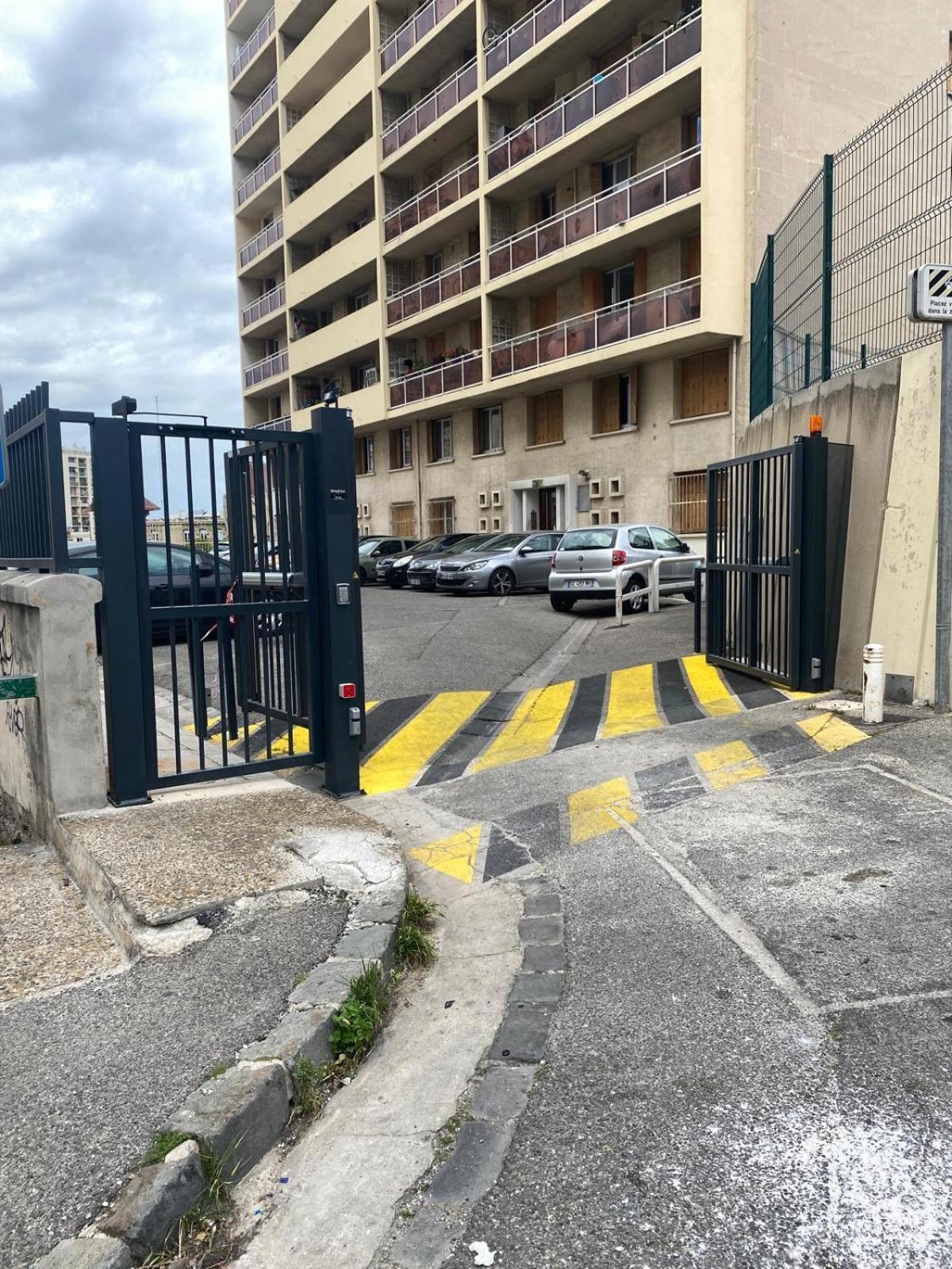 Appartement T4 A Deux Pas De La Gare St Charles Марсилия Екстериор снимка